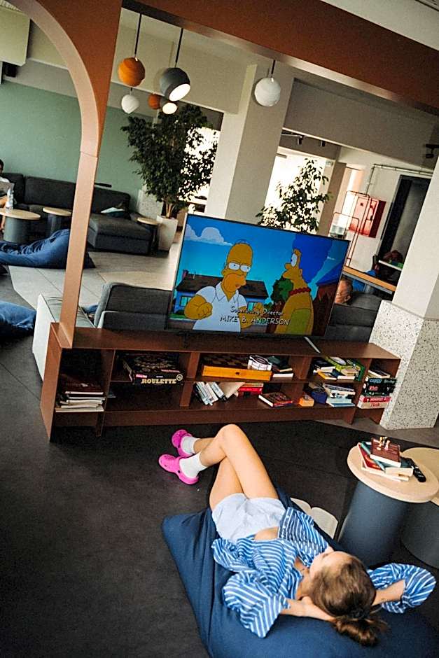 Zeus is Loose Hostel