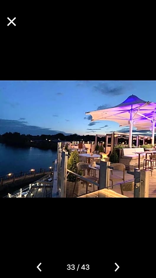 Calypso Hot Tub Breaks Tattershall Lakes Pet Friendly