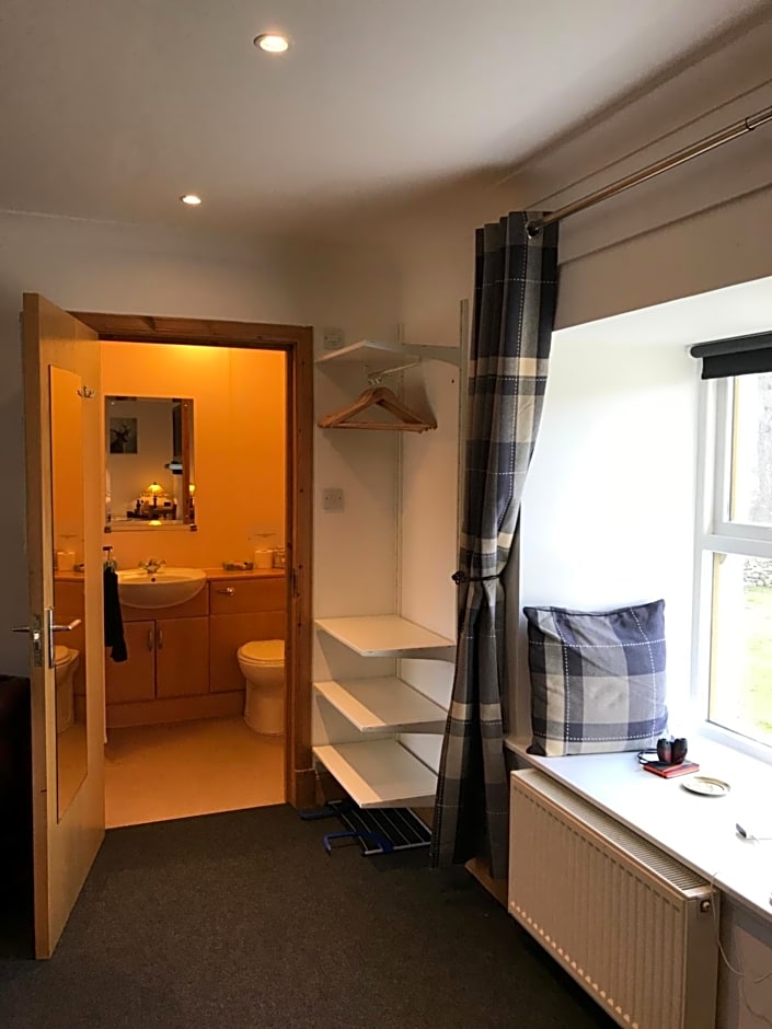 Garrison Farm with Hot Tub