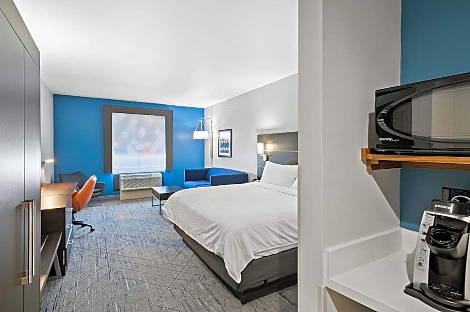 Holiday Inn Express and Suites White Hall By IHG