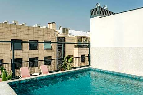 Ramirez Flats Valencia