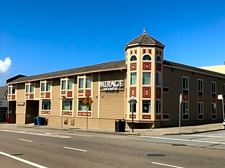 Mirage Inn & Suites
