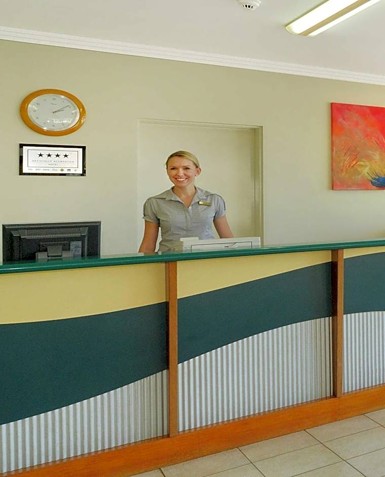 Cairns Queenslander Hotel & Apartments