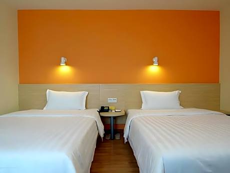 7 Days - Zizhu Twin Room