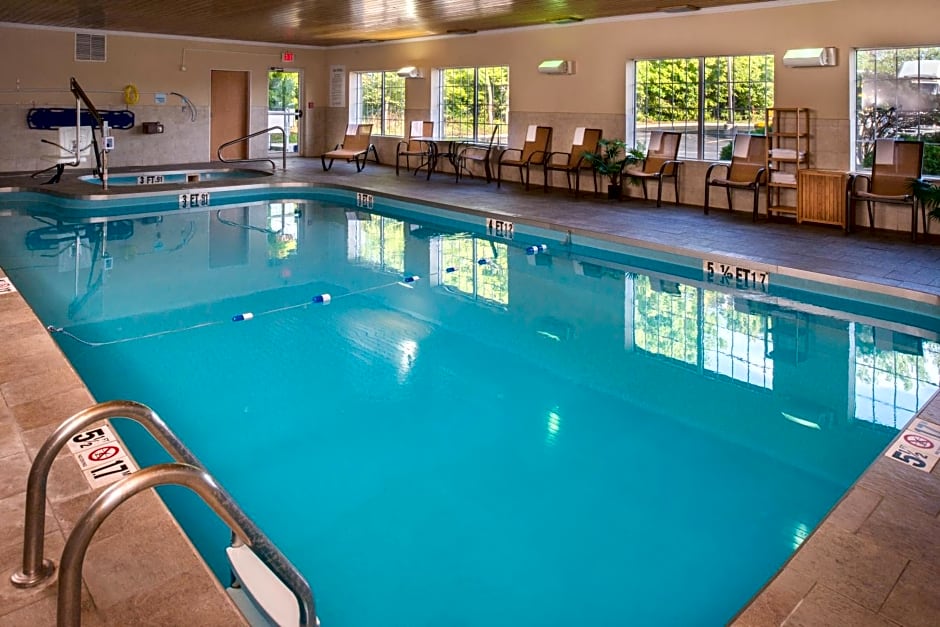 Holiday Inn Express & Suites Bucyrus by IHG