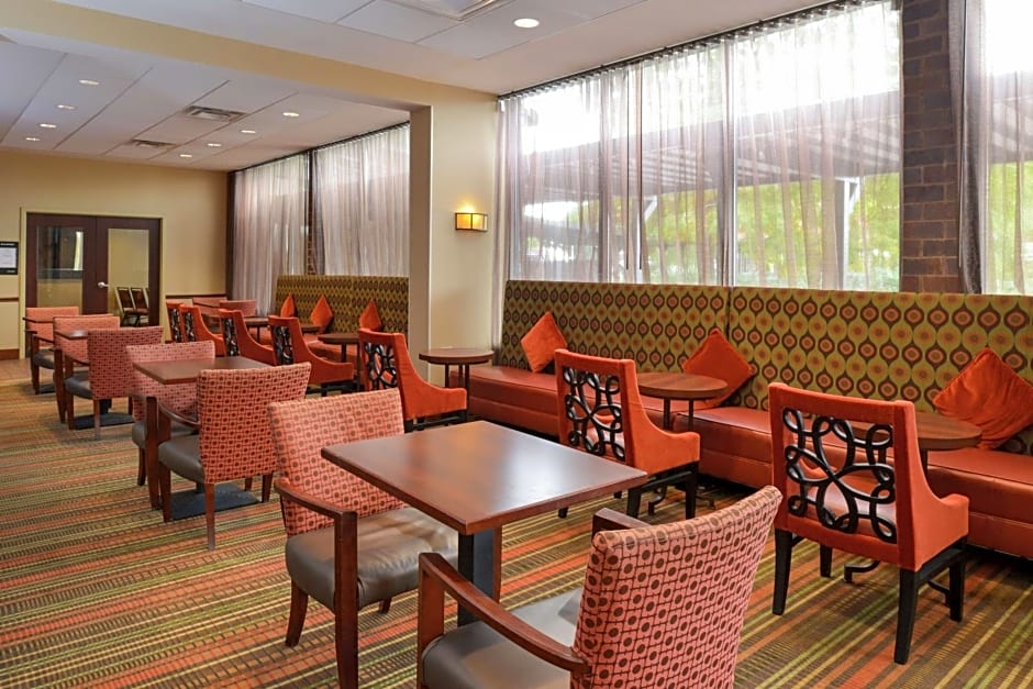 Hampton Inn By Hilton Frederick