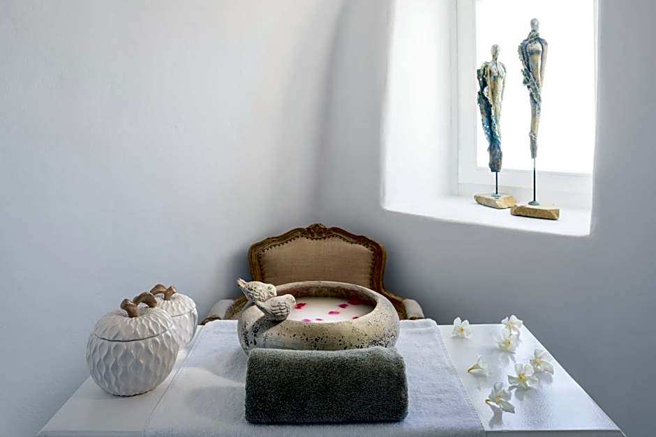 Canaves Oia Suites - Small Luxury Hotels of the World