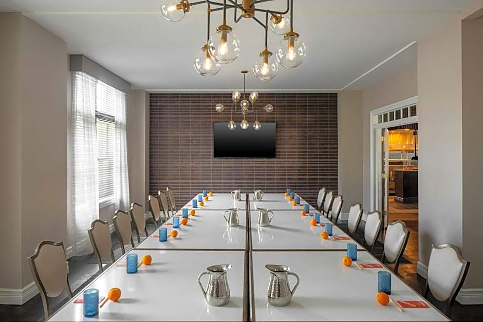 Fenway Hotel, Autograph Collection by Marriott