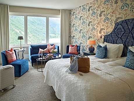 Union Classic Fjord View