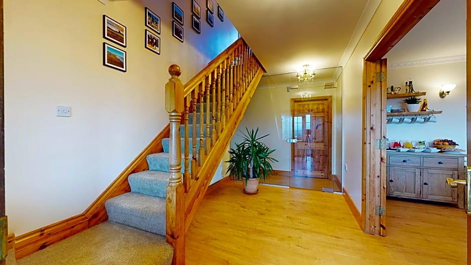 Ross Beach Family Farmhouse B&B