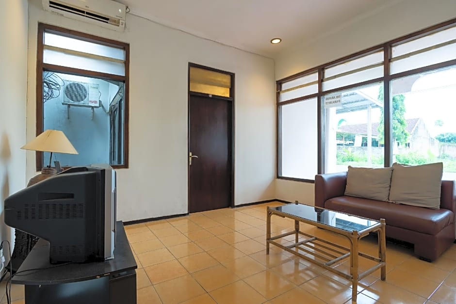 OYO 2454 Wanawiyata Homestay