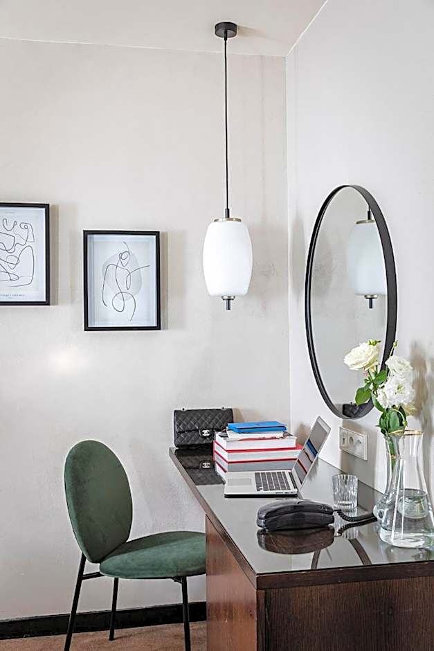 Holiday Inn Paris Palais de lElysee, an IHG Hotel By IHG