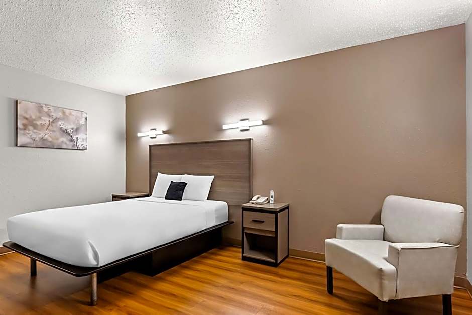 Red Lion Inn & Suites Pontoon Beach