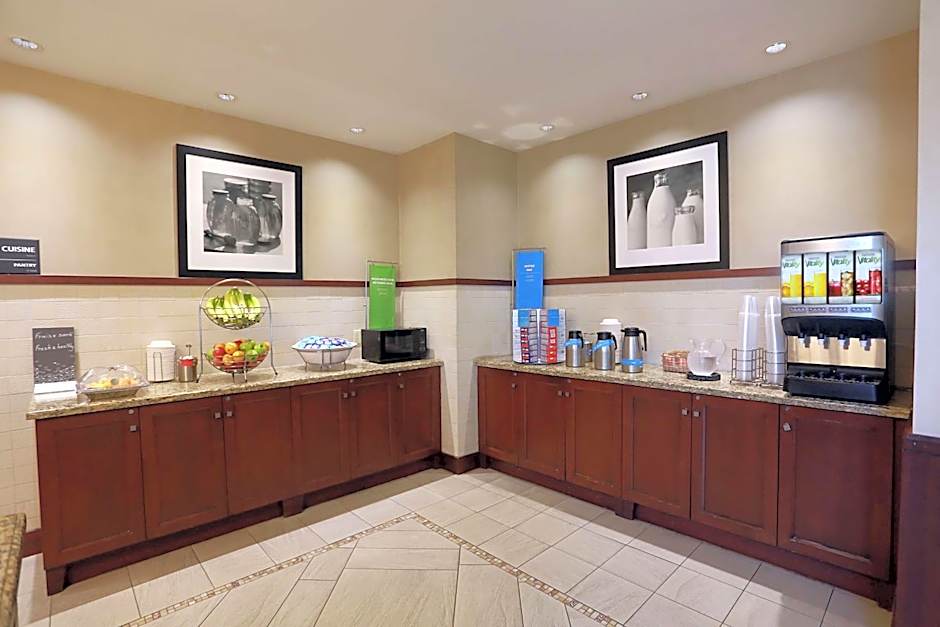 Hampton Inn By Hilton & Suites Laval Quebec Canada