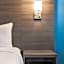 La Quinta Inn & Suites by Wyndham Round Rock North