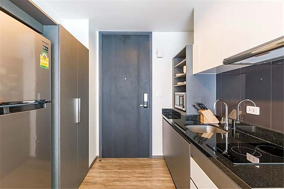 The Deck Patong by VIP