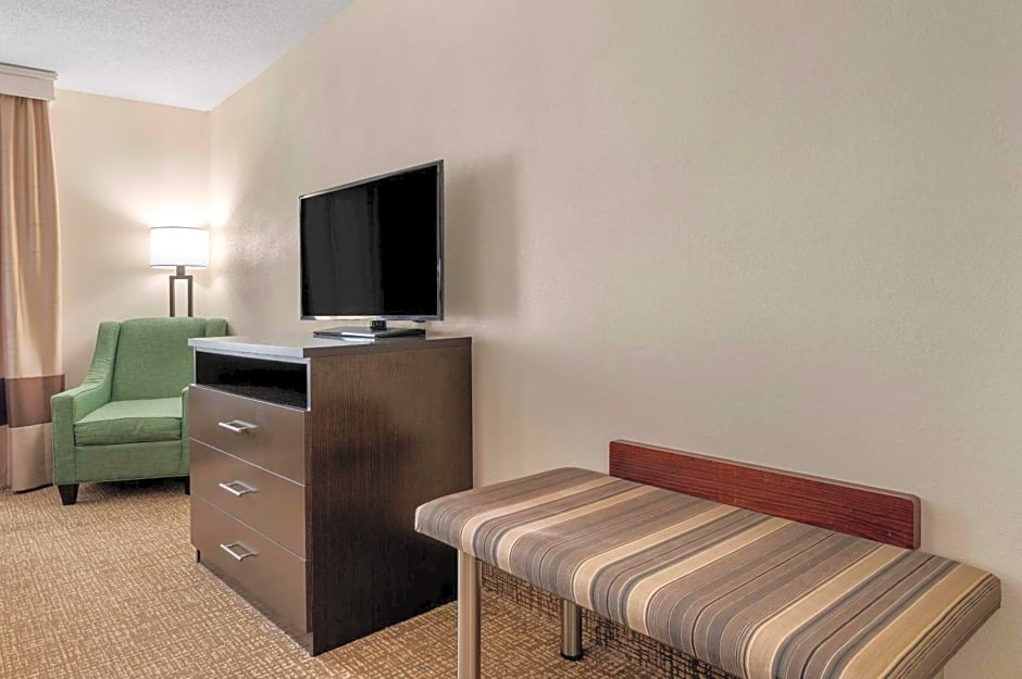 Comfort Suites Miamisburg - Dayton South