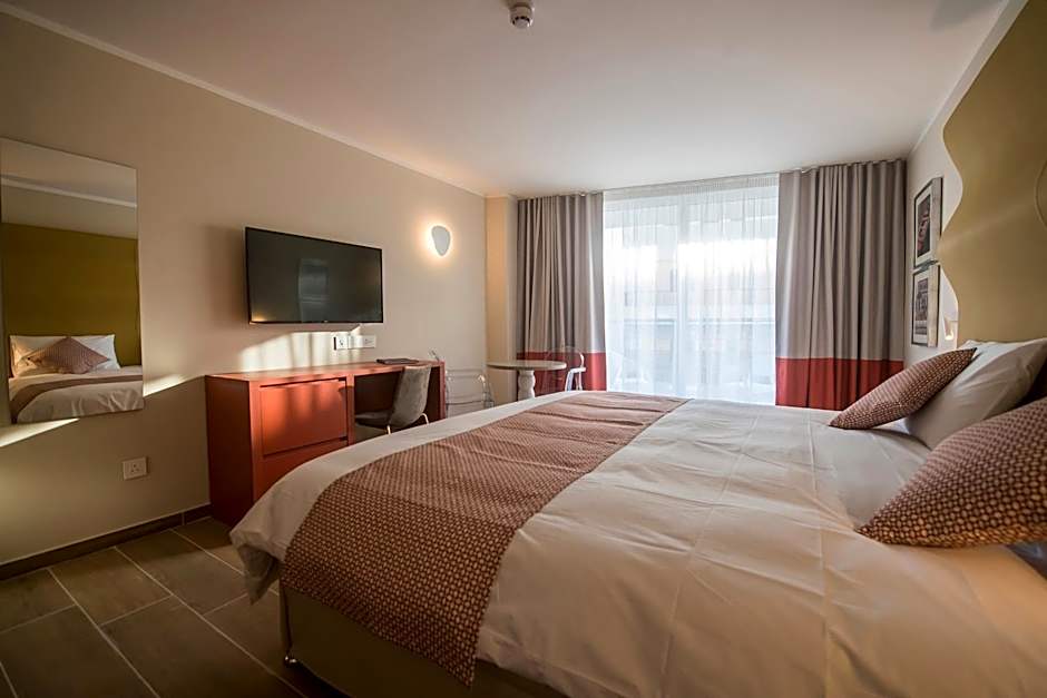 Seaview Hotel - Adults Only 16 Plus