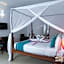 Maru Maru Hotel