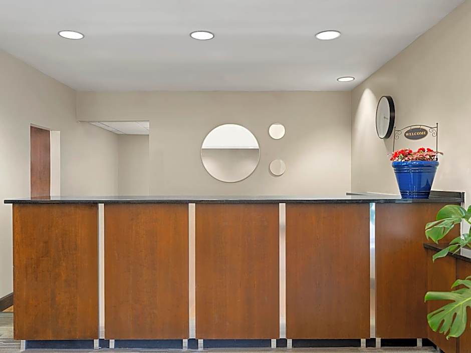 Larkspur Landing South Bend