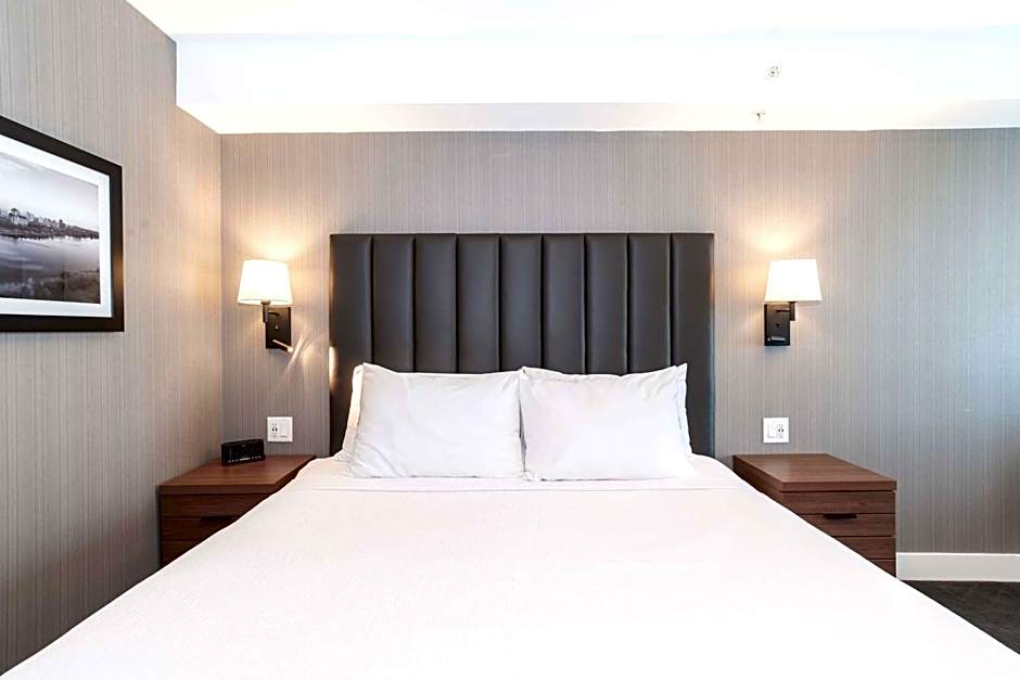 Sandman Signature Saskatoon South Hotel