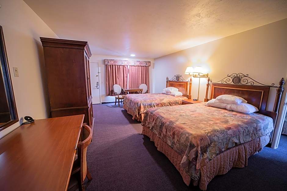 Clover Creek Inn