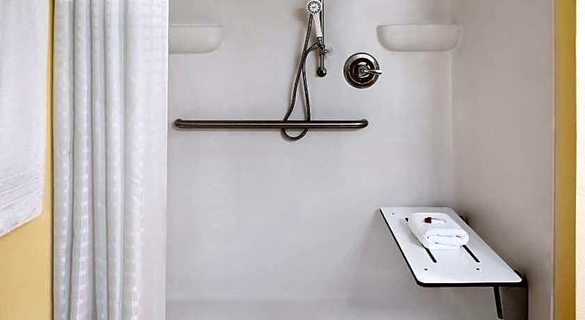 Super 8 by Wyndham Des Moines