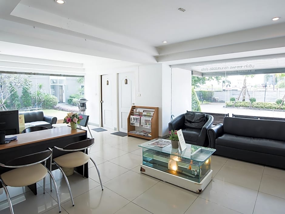 BS Premier Airport Hotel