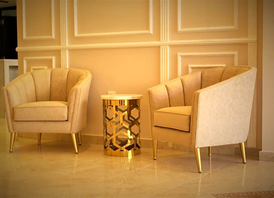 New MerryLand Hotel
