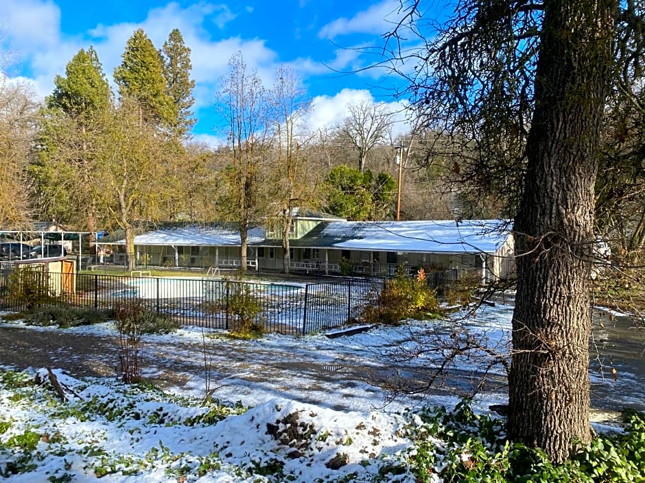 Seven Circles Lodge&Retreat