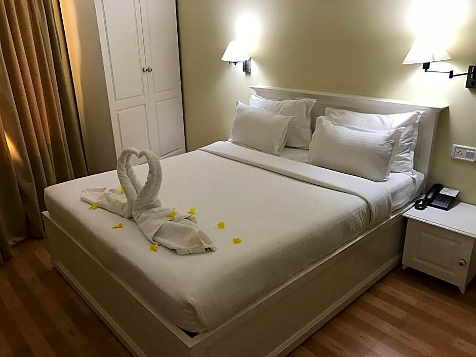 Daffodils Spice Court