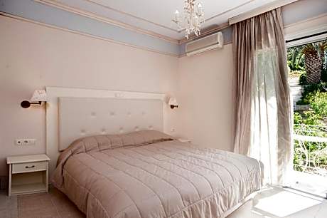 Double or Twin Room with Garden View