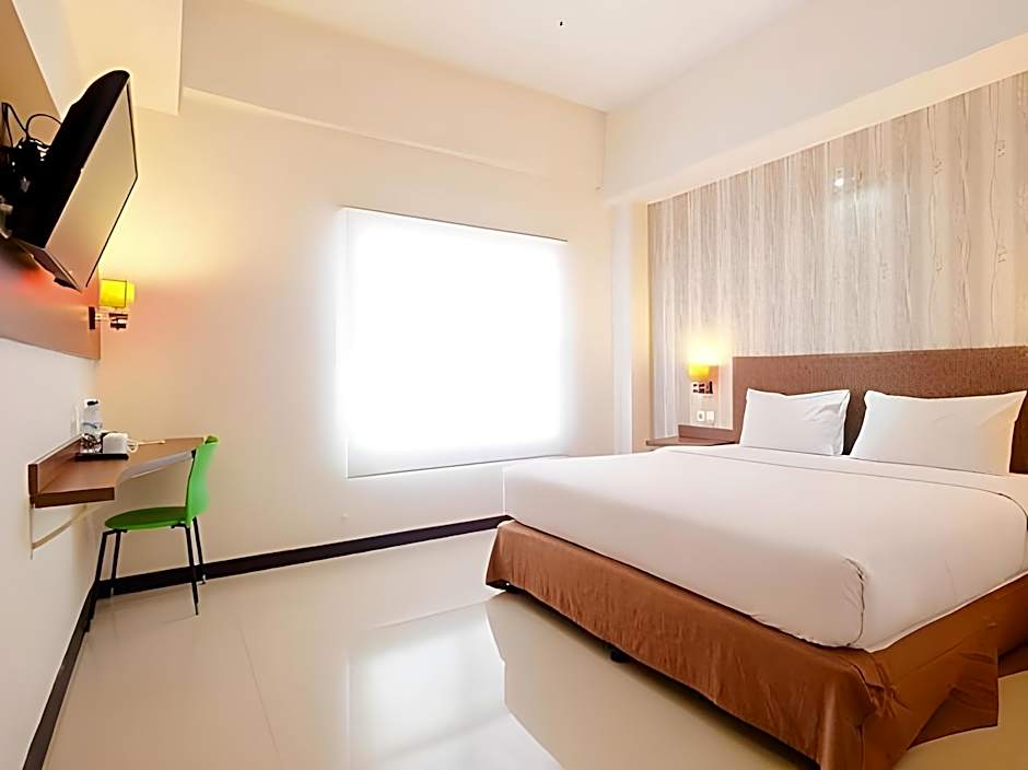 Tree Hotel Panakkukang Makassar By LIFE