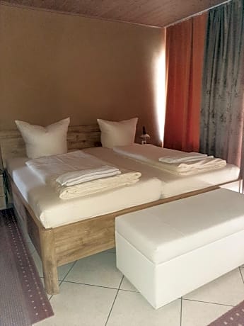 Deluxe Suite with Wellness, Sauna and Jacuzzi 
