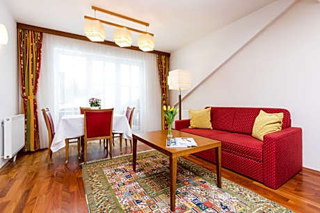 Apartment with Lake View