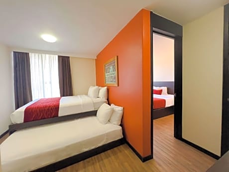 1 King Bed 1 Double Bed 1 Single Bed Efficiency Suite Nonsmoking Upgrade