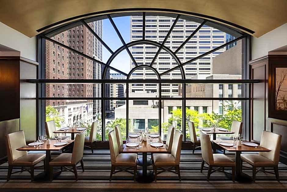 Omni Chicago Hotel