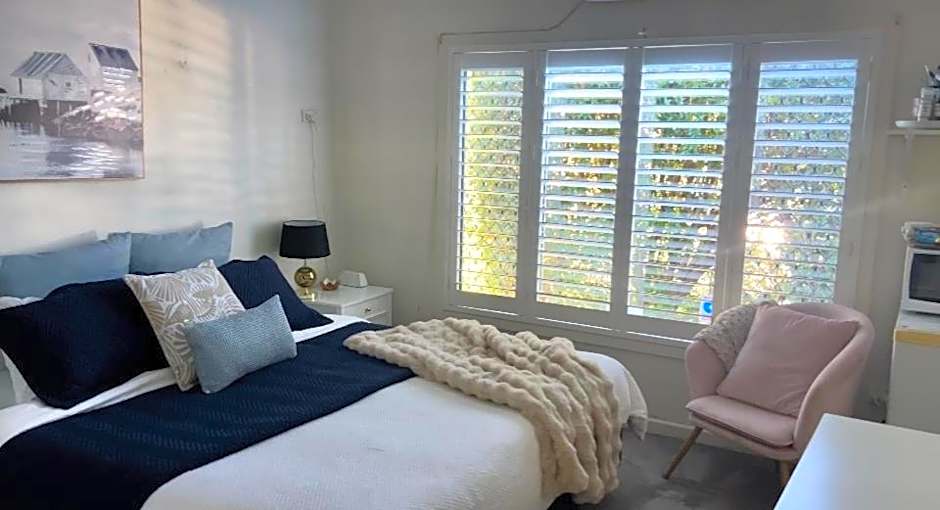 Hotel Style Monterey Guest Studio near Hospitals, Beach and Airport