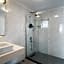 Moonshine Hotel & Suites
