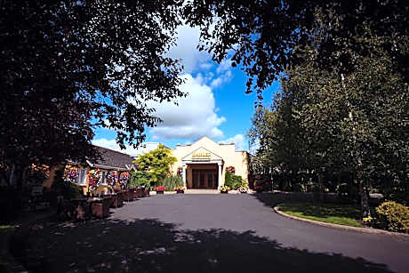 Hamlet Court Hotel