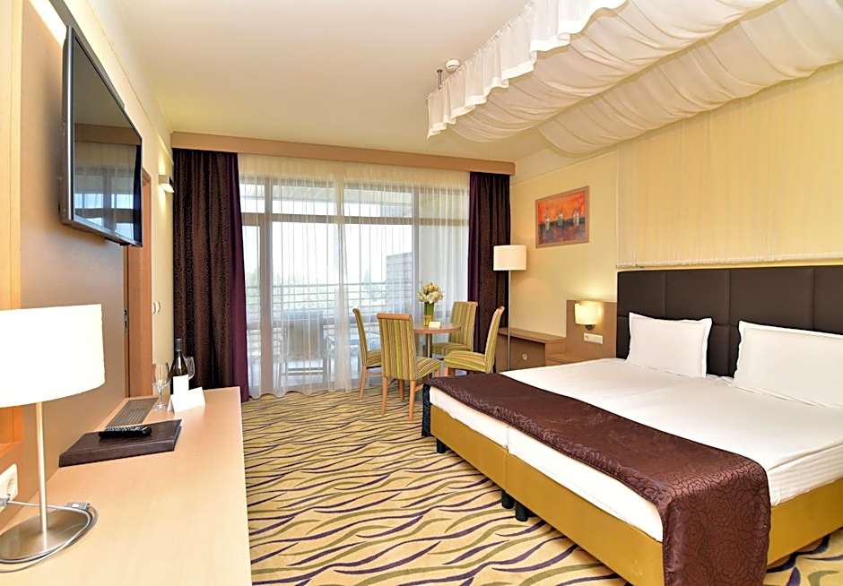 Flamingo Grand Hotel & Spa