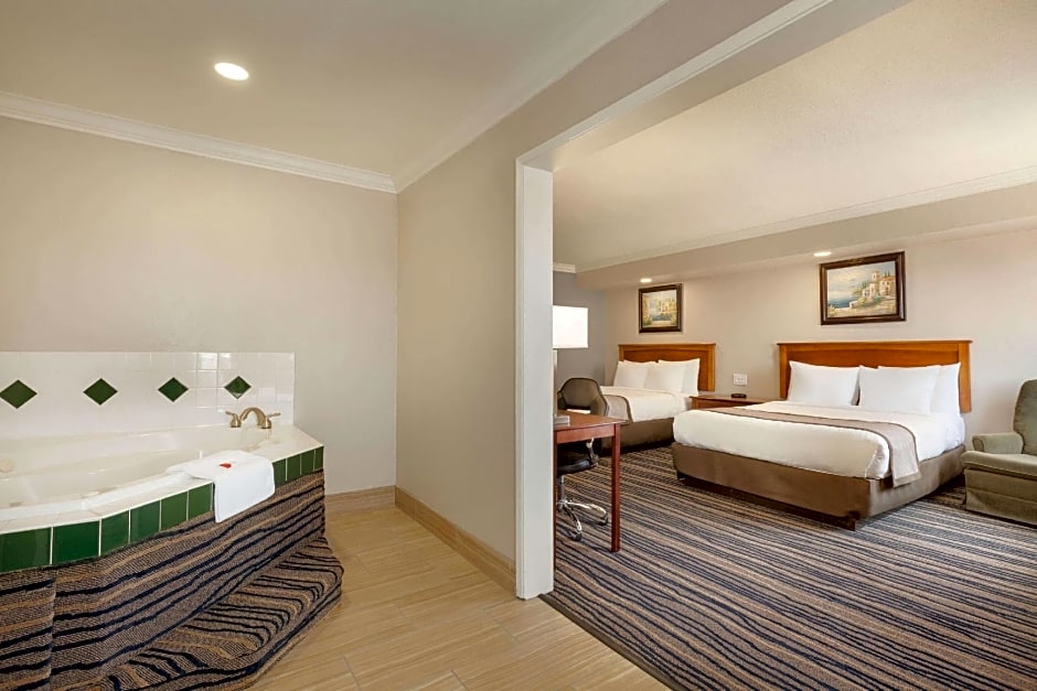 Photo 1 of 2 of Studio 2 Queen Beds Suite