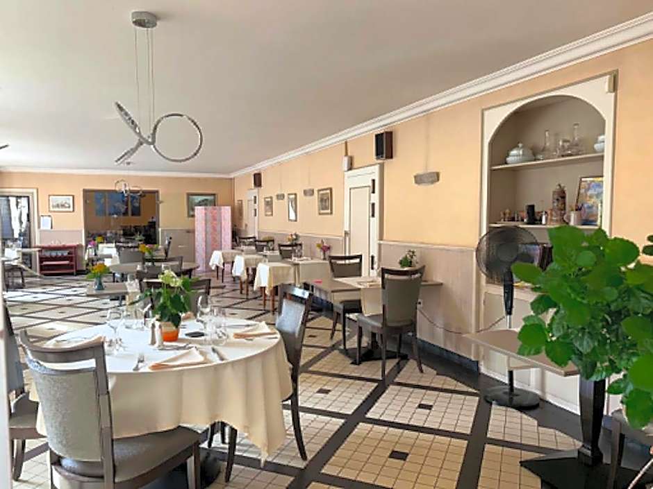 Logis Hôtel du Pont Neuf