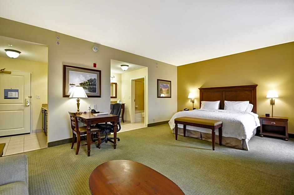 Hampton Inn & Suites North Charleston-University Boulevard