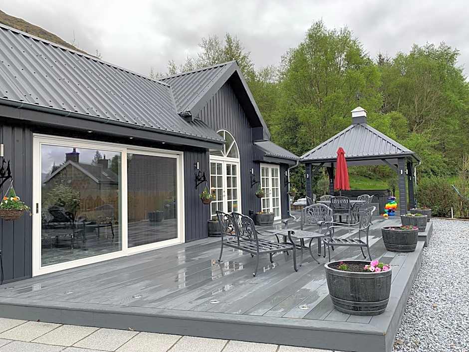 Little Fox Lodge Luxury Hideaway with Hot Tub Glencoe Near Fortwilliam