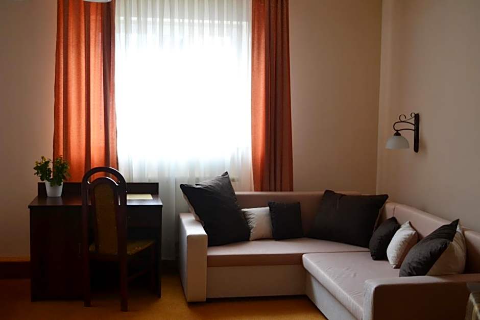 Hotel - Restauracja Koral