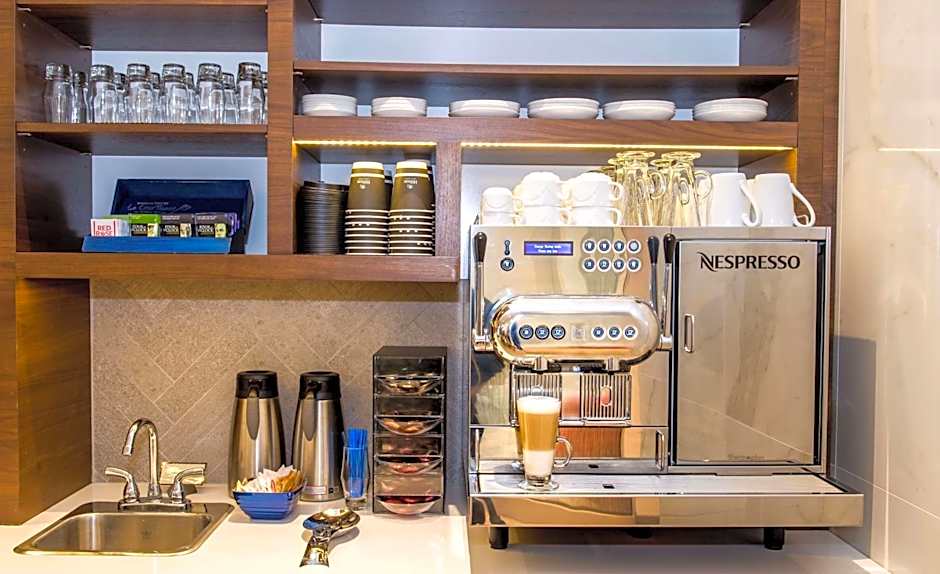 Hilton Montreal Laval