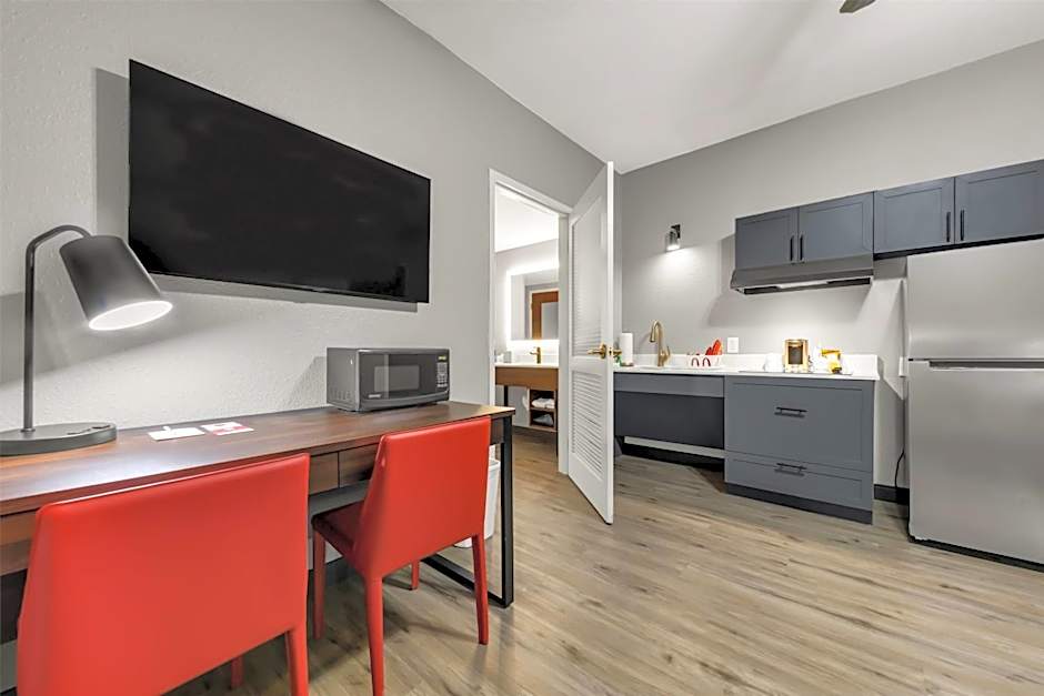 Hawthorn Extended Stay by Wyndham College Station