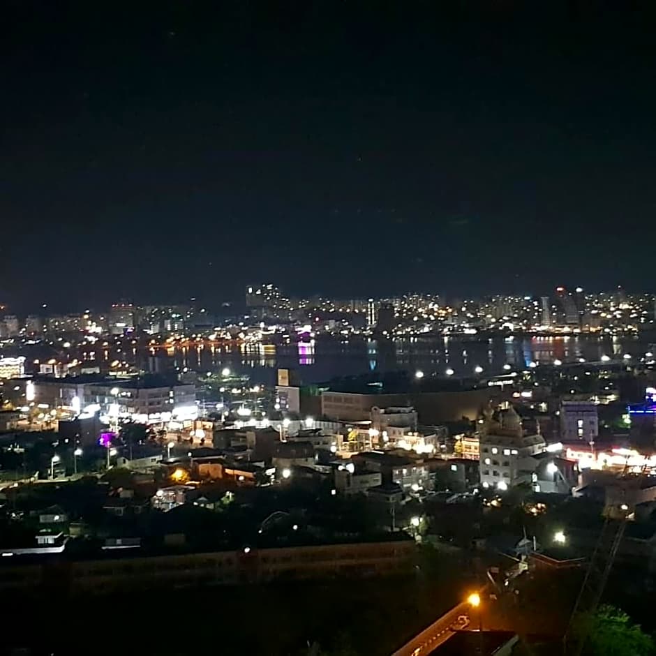 The Mark Sokcho Residence #16 Level