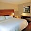 Holiday Inn Express Hotel & Suites Madison